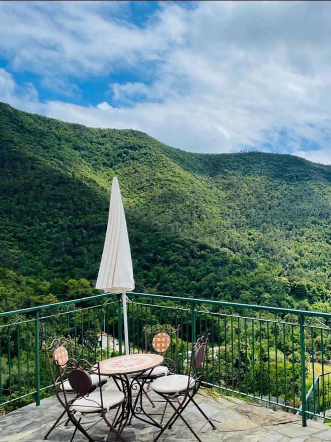Corner Of Paradise * Moneglia